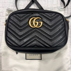 GUCCI GG MARMONT SMALL SHOULDER BAG